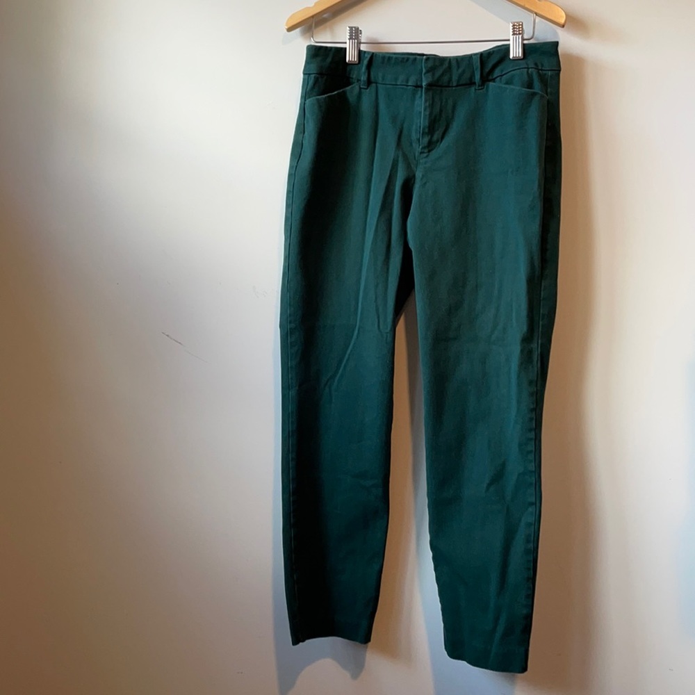 Old Navy emerald green pixie pants